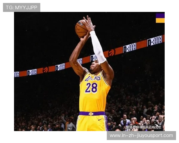 八村塁篮板空切得分，湖人锋线稳定输出